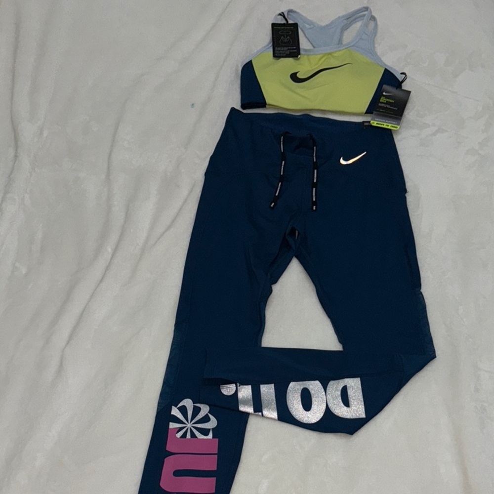 Nike Vibrant Blue Yellow sport bra andLeggings set